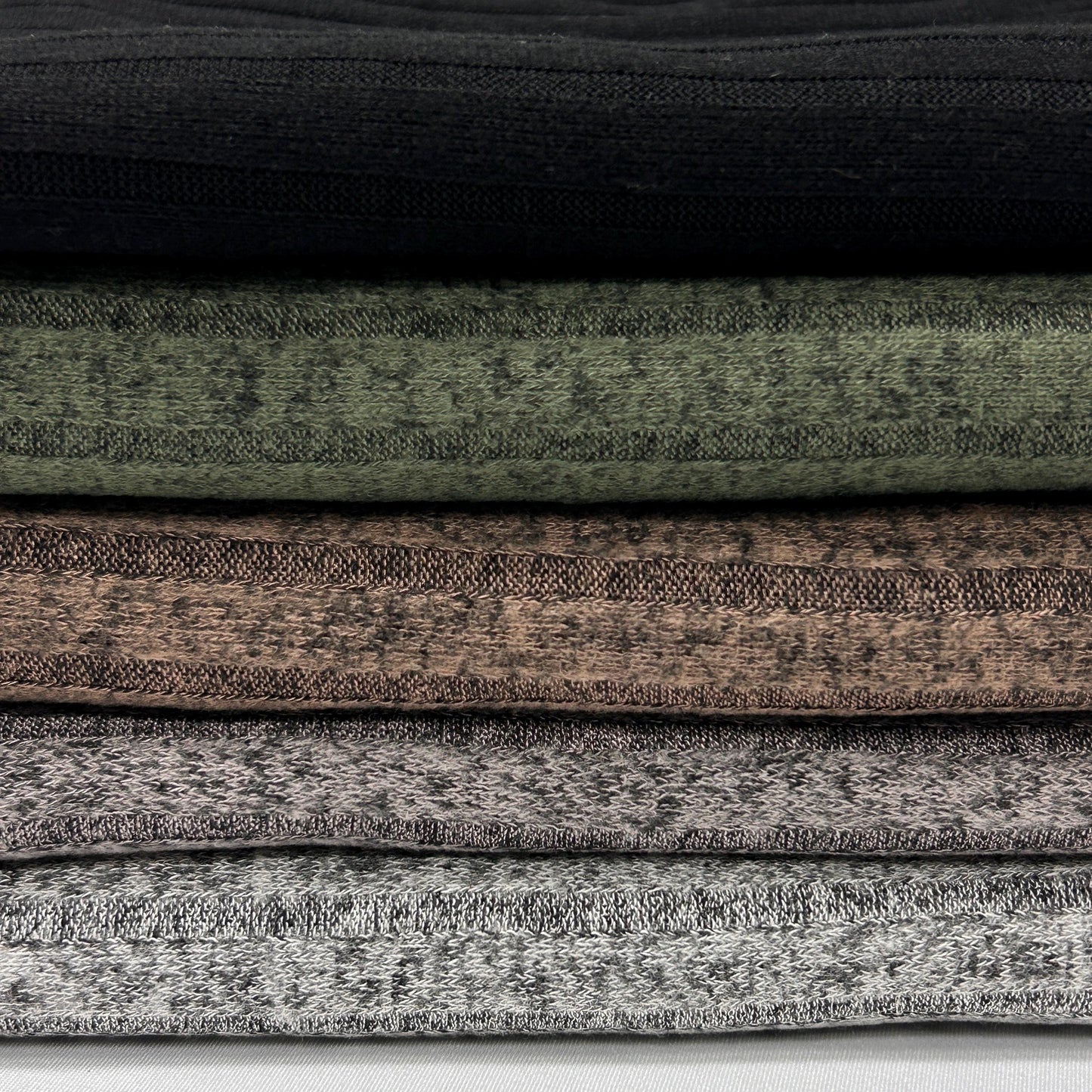 Soft Brush Rib Knit Fabric for Clothing - 8x4 Texture - Perfect for Sweaters and Cardigans / 8x4 T.R Brib