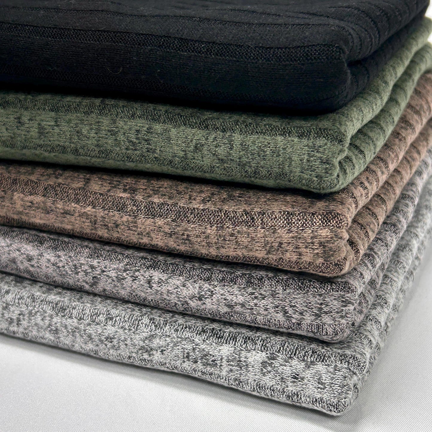 Soft Brush Rib Knit Fabric for Clothing - 8x4 Texture - Perfect for Sweaters and Cardigans / 8x4 T.R Brib